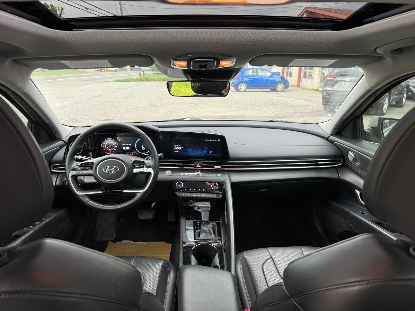 HYUNDAI ELANTRA ULTIMATE véhicule importé du Canada vers la Côte d'Ivoire - DK Vortex
